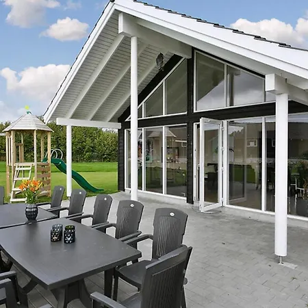 Villavilla #310 - Skåstrup Strand, Fyn Og øer * Bogense